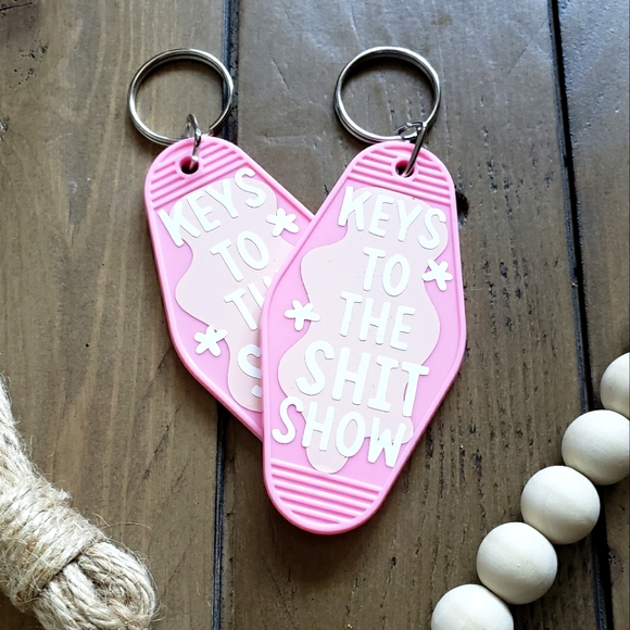 NEW Keys to the Sh*t Show Motel Keychain - Picture 1 of 1